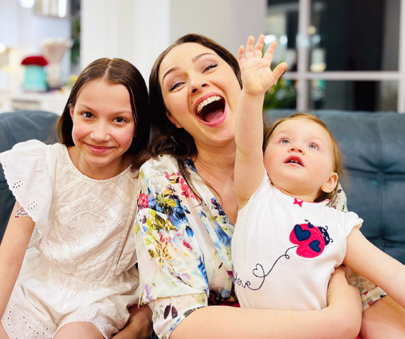 Роза Соловьев с дочерьми