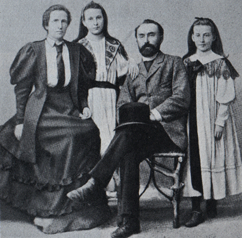Георгий Плеханов с семьей
