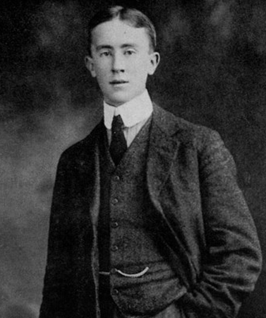 Джон Рональд Руэл Толкин в 1911 г.