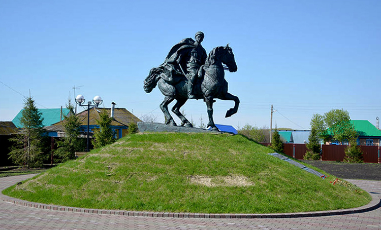Памятник генералу Шаймуратову в Башкирии