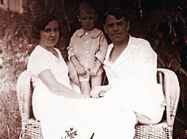 Со второй женой Екатериной и сыном Игорем