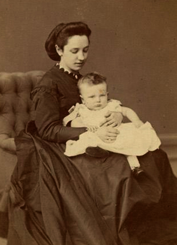 Жена Вера с ребенком