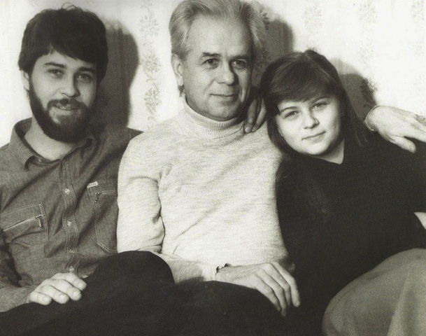 С сыном Дмитрием и дочерью Екатериной
