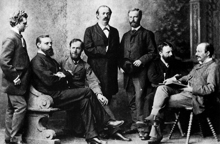 Генрих Герц (третий слева) с коллегами