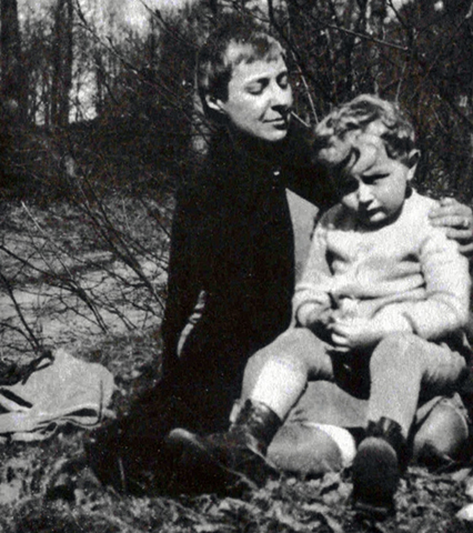 Георгий Эфрон с мамой