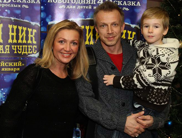 С Владленой и сыном Андреем