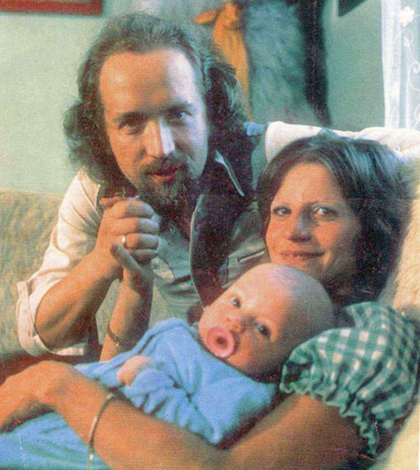 Со второй женой Ольгой Корбут и сыном Ричардом
