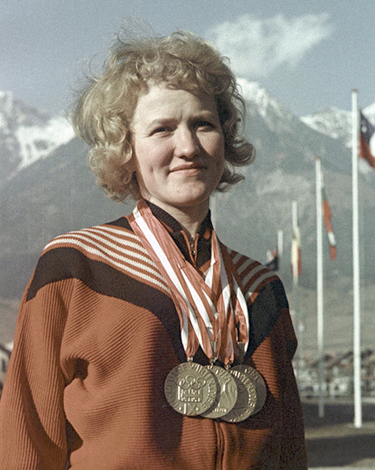 Лидия Скобликова с золотыми медалями