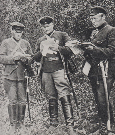 Григорий Котовский (в центре) в 1920 г. на службе на польском фронте