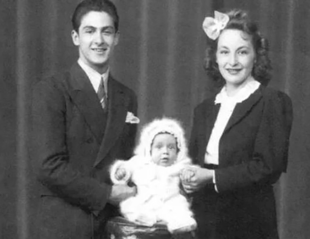 Аль Пачино в младенчестве с родителями