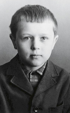 Андрей Кураев в детстве (в 7 лет)