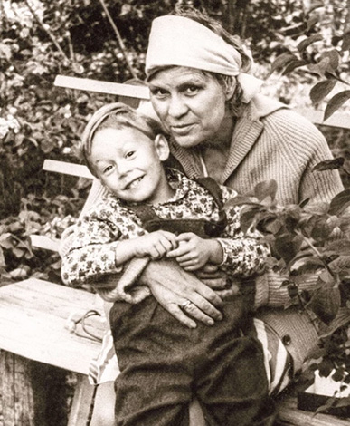 Надежда Федосова с внуком Андреем