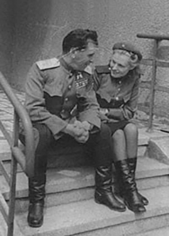Павел Батов с женой