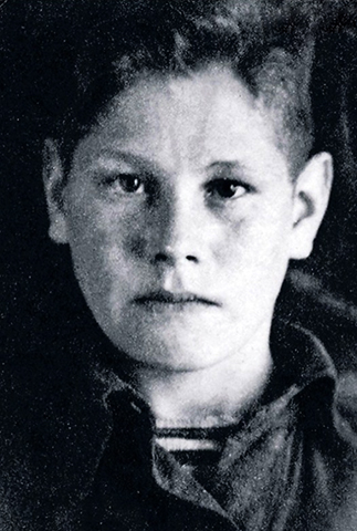Геннадий Юхтин в детстве