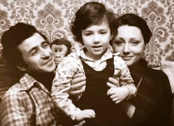 С первой супругой Марией и сыном Владимиром