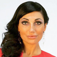 Үлкен әйел мен жігіттің порно видеосы Хелен Феррариге ұқсайтын жыныстық қатынас