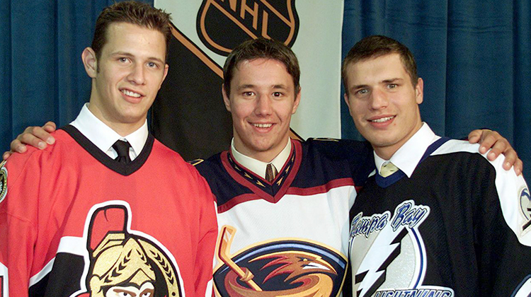 Джейсон Спецца, Илья Ковальчук, Александр Свитов на драфте НХЛ 2001