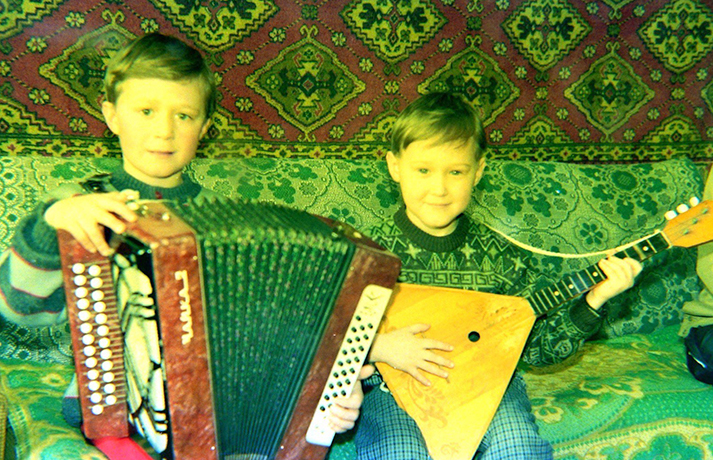 Иван Разумов (справа) с братом