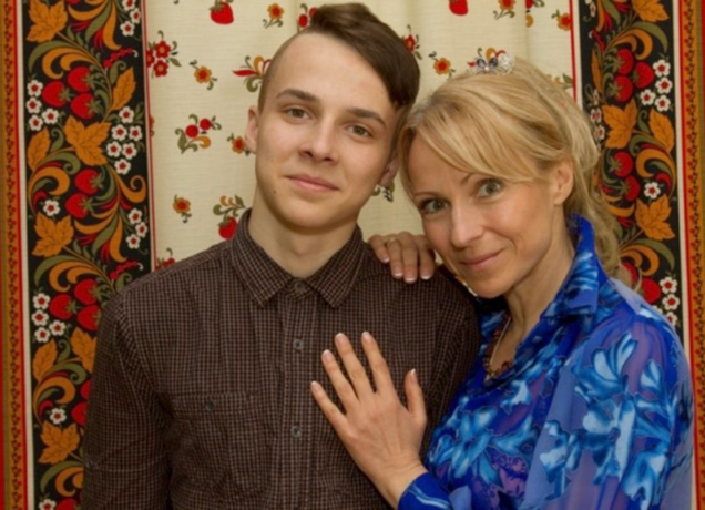 Елена Верховская (Лена Василек) с сыном Иваном