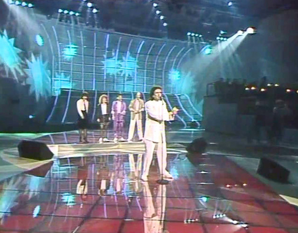 Тото Кутуньо на конкурсе «Евровидение 1990»
