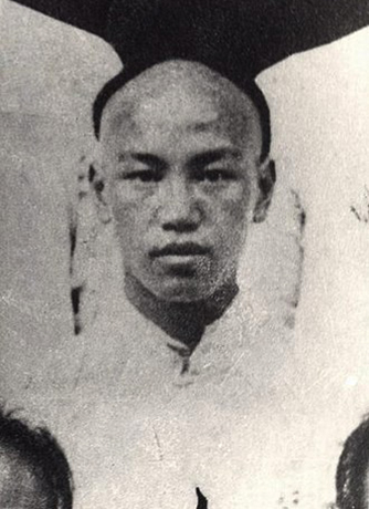 Чан Кайши в 1907 г.