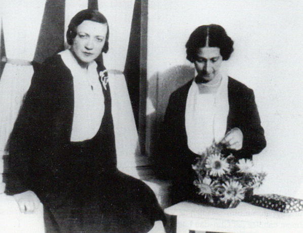 С дочерью Ивонн (начало 1930-ых)