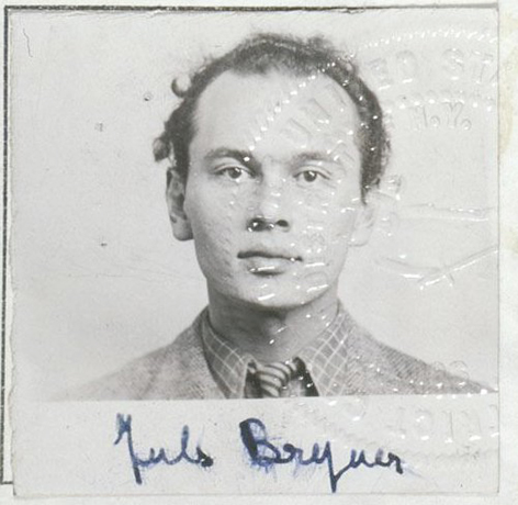 Фотография Бриннера 1943 года после иммиграции в США