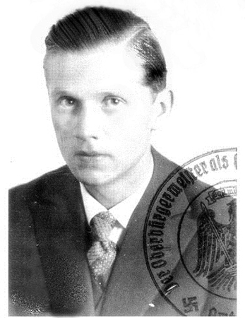 Вальтер Шелленберг в 1934 году