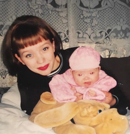 Эвелина Тарханова в младенчестве с мамой