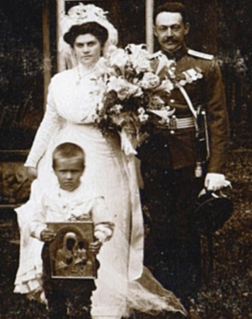 Бабушка и дедушка Елены Петр и Маруся в день свадьбы