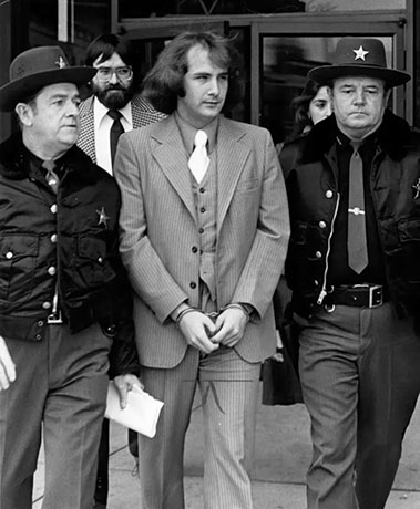 Во время ареста в 1977 году