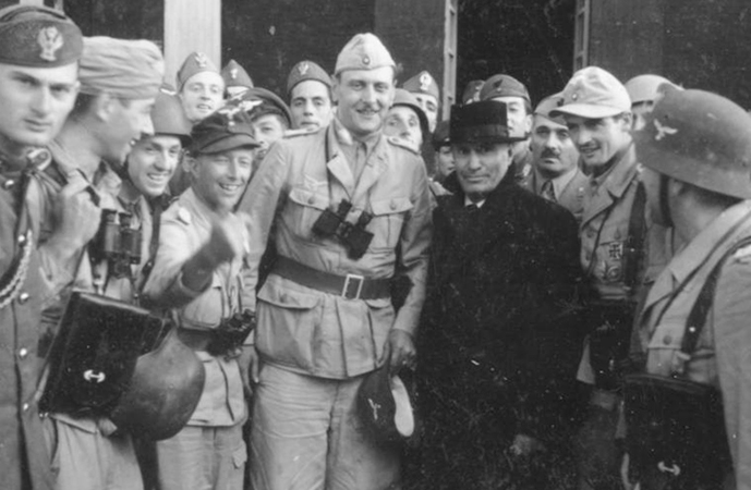 Скорцени и Муссолини после его спасения, 12 сентября 1943 г.